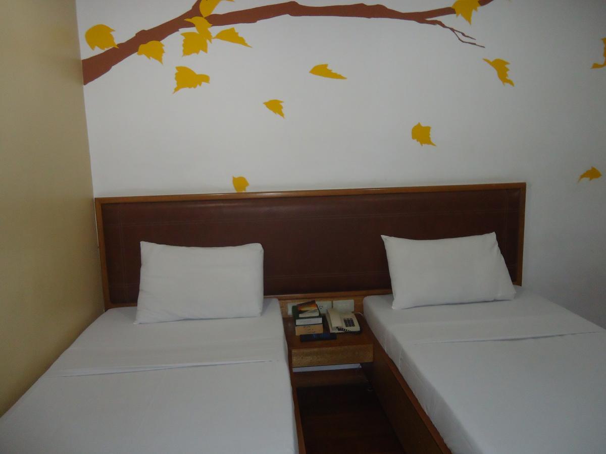 Park Bed And Breakfast Hotel Pasay Манила Екстериор снимка